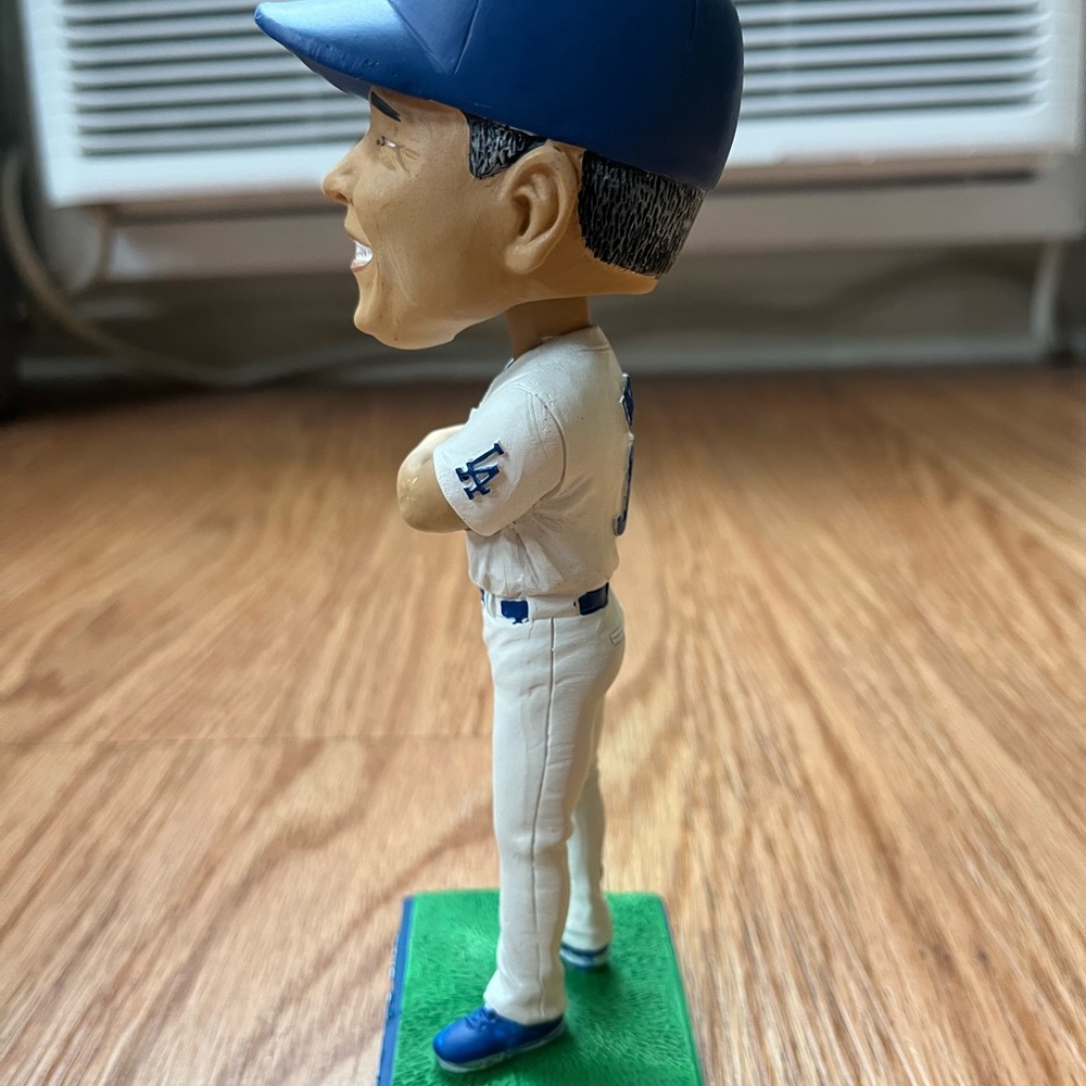 Bobblehead - Picture 6 of 12